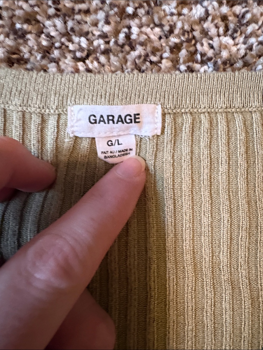 Two-Tone Ribbed Cropped Cardigan - Beige & Olive Garage Brand - Picture 4 of 9